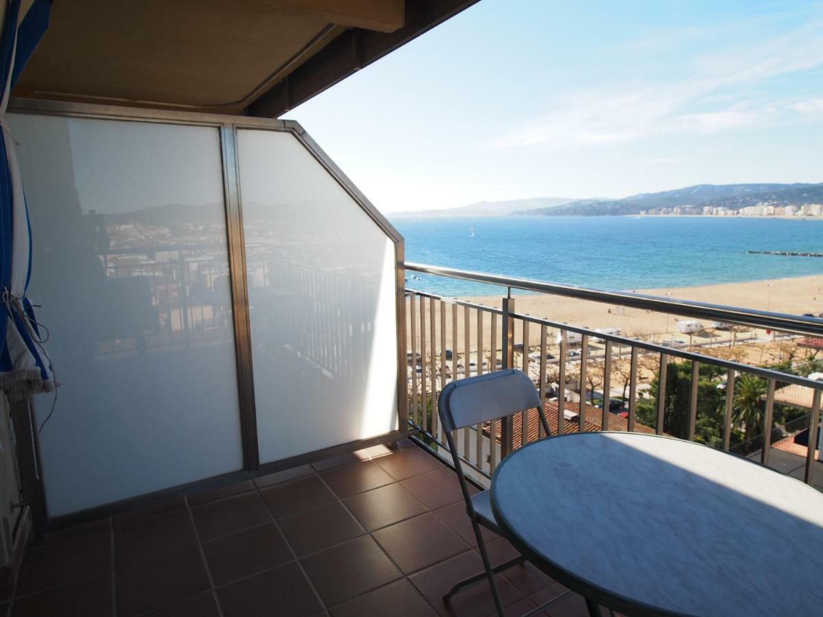 Seafront Apartment In Palamós Buitenkant foto