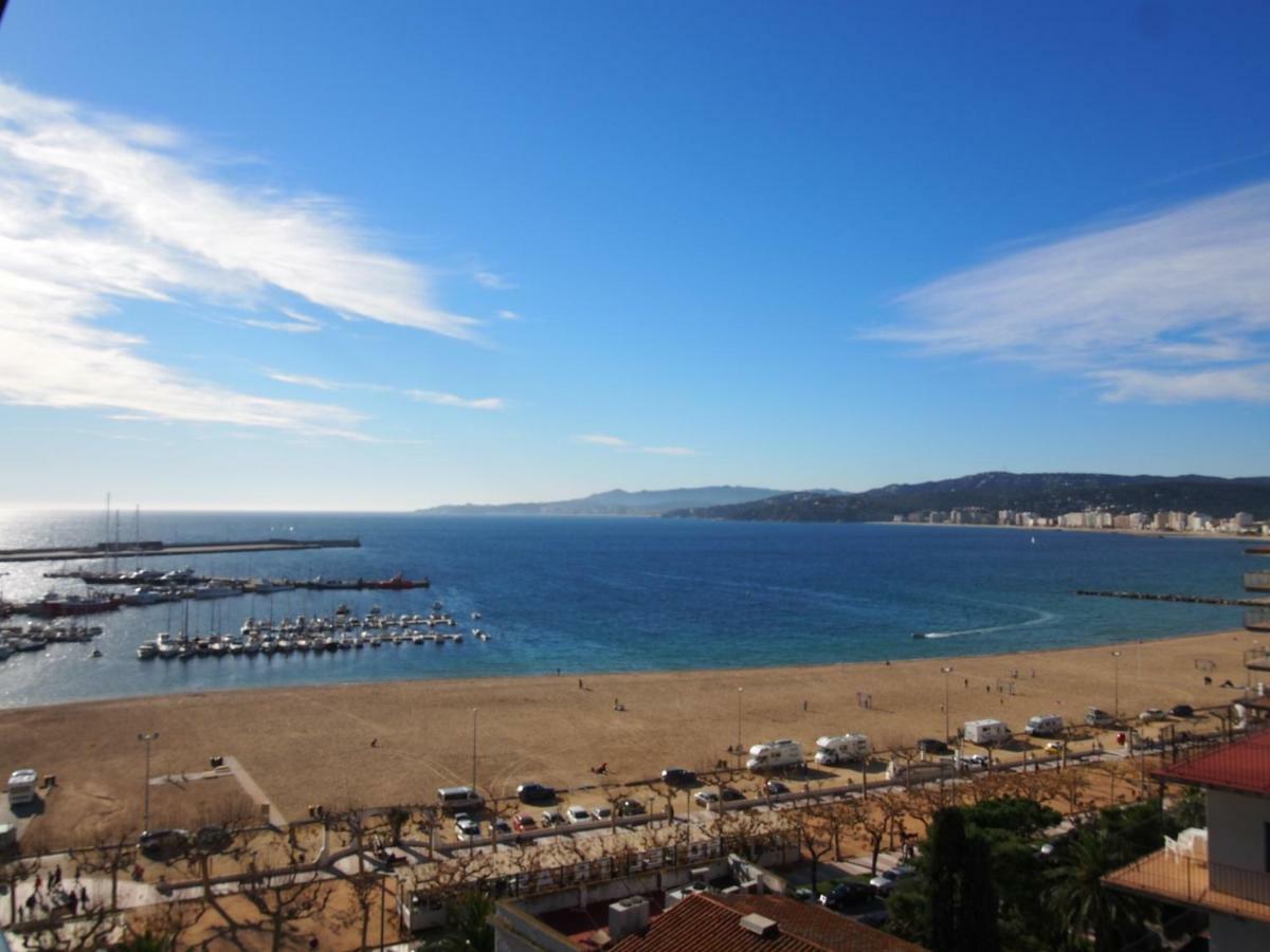 Seafront Apartment In Palamós Buitenkant foto